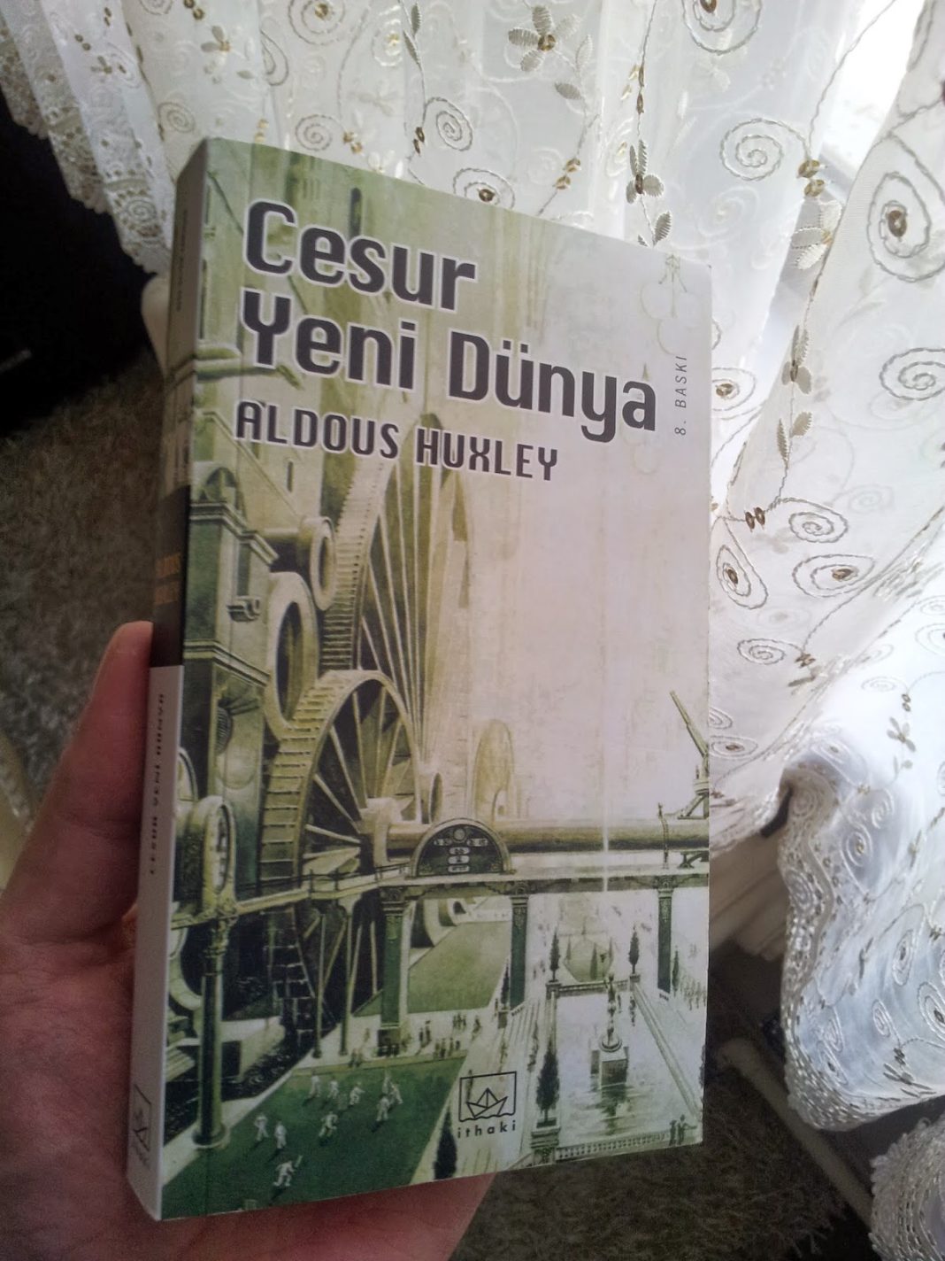 İnsanların Üretildiği, İnsanlığın Tüketildiği Dünya: Cesur Yeni Dünya – Aldous Huxley