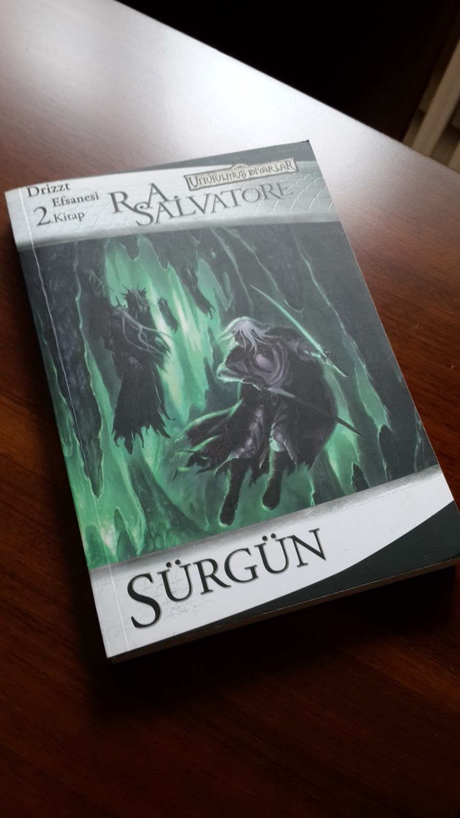 Karanlıktan, Aydınlığa Zor Bir Yolculuk: Sürgün – R.A. Salvatore