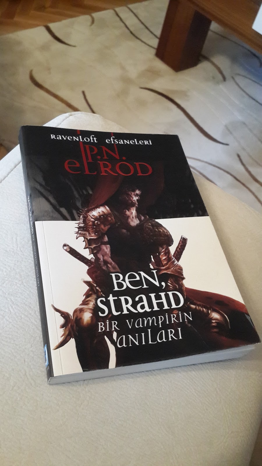 Kuzgun Yuvasının Efendisi ve Kendisi: Ben, Strahd (Bir Vampirin Anıları) – P.N. Elrod